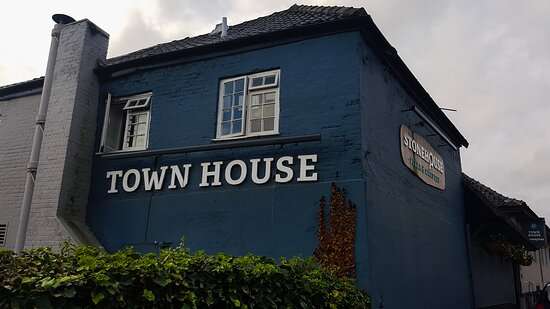 Exterior view of The Town House pub and restaurant in Thorpe St Andrew